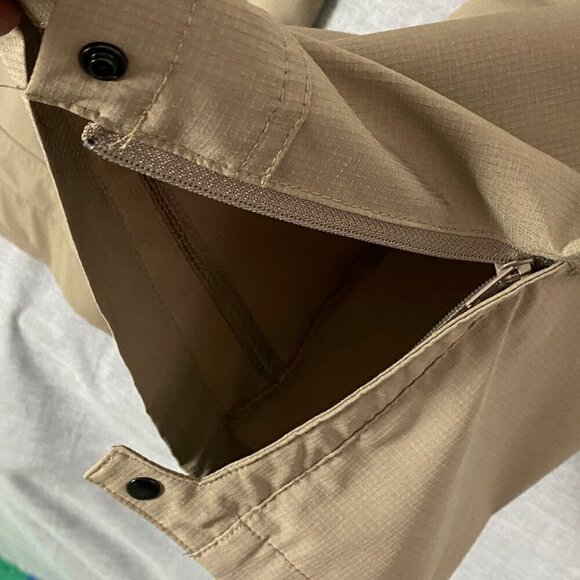 WindRiver Convertible Lightweight Cargo Pants Sz 44 X 32 Zip Pockets and Cuff - Picture 7 of 13